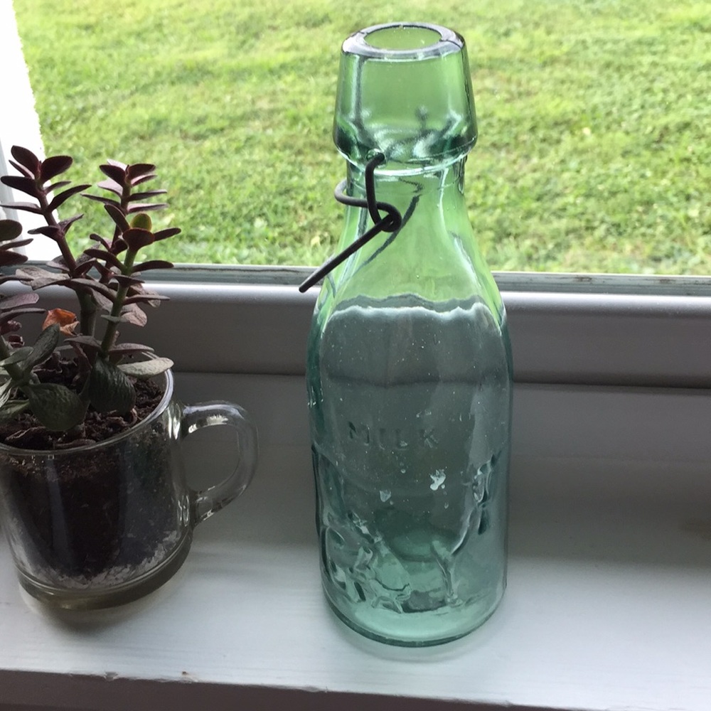 Vintage green glass milk carafe jug